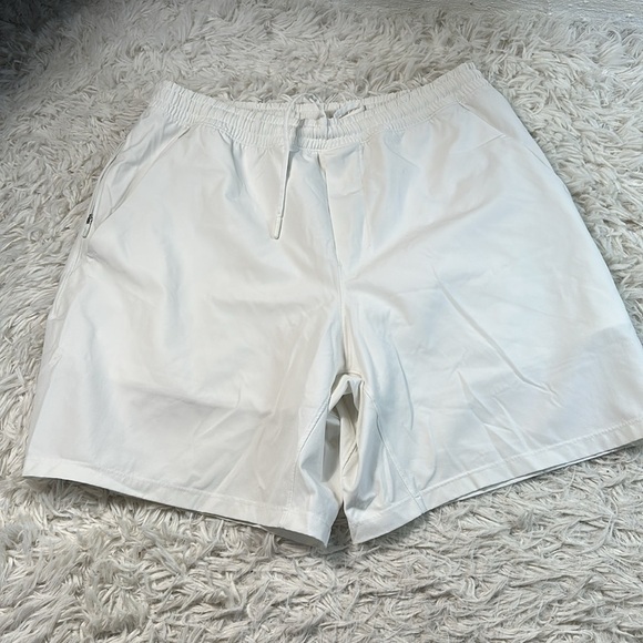 🔥$SALE$🔥 Men's Lululemon Shorts White - Picture 1 of 5